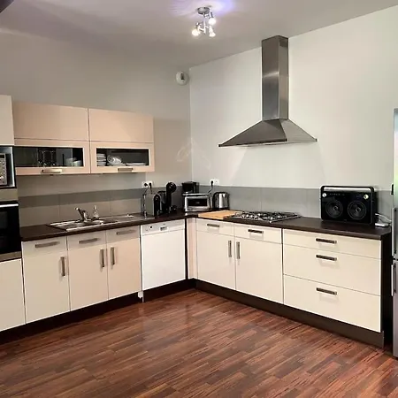 La Liberte, Loft 90 M2 Renove Centre-ville, Terrasse Amenagee, Jeux & Parking * Cambrai